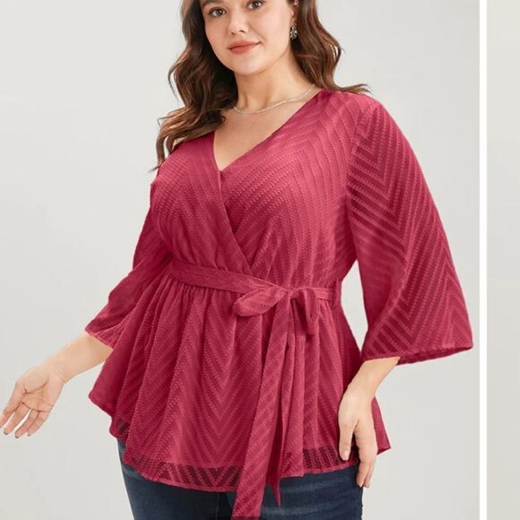 NWT BloomChic wrap top - Picture 1 of 9